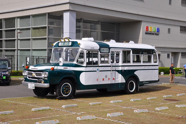 バス1