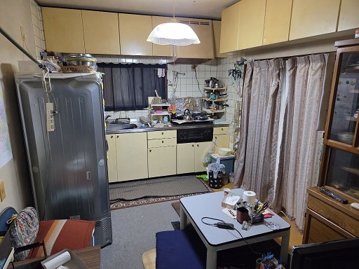 ダイ二ングキッチン