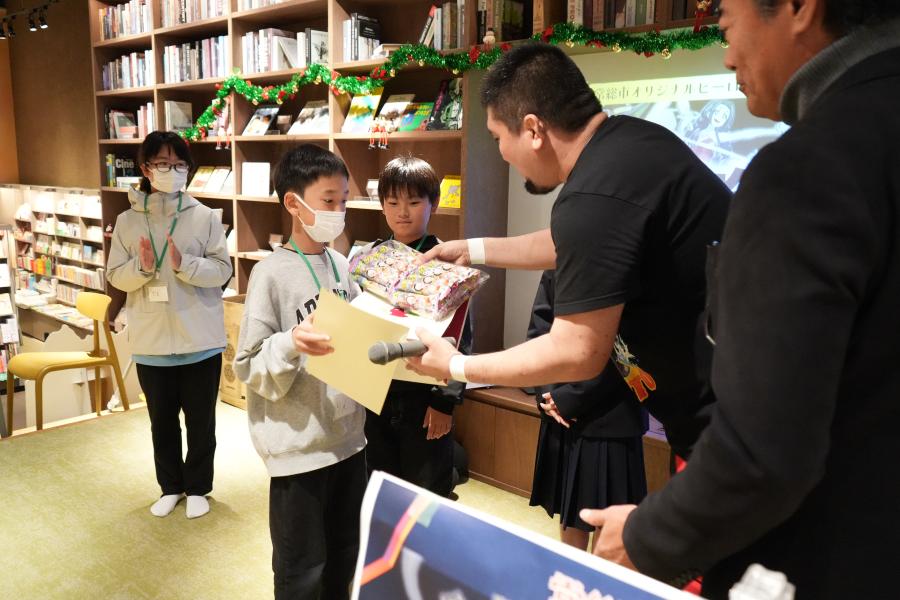 カードバトル大会_表彰1りん