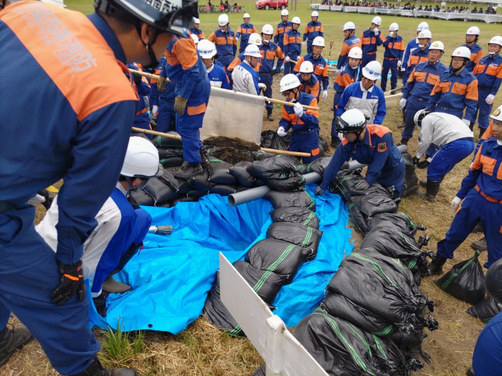 鬼怒小貝水防訓練 月の輪製作