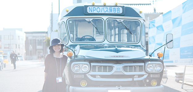 ボンネットバス